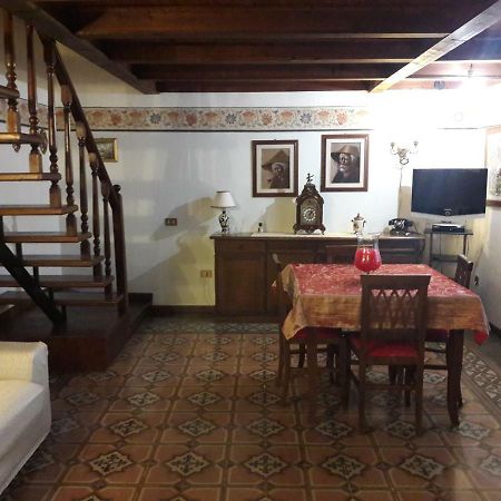 Casa De Spuches Villa ปาแลร์โม ภายนอก รูปภาพ