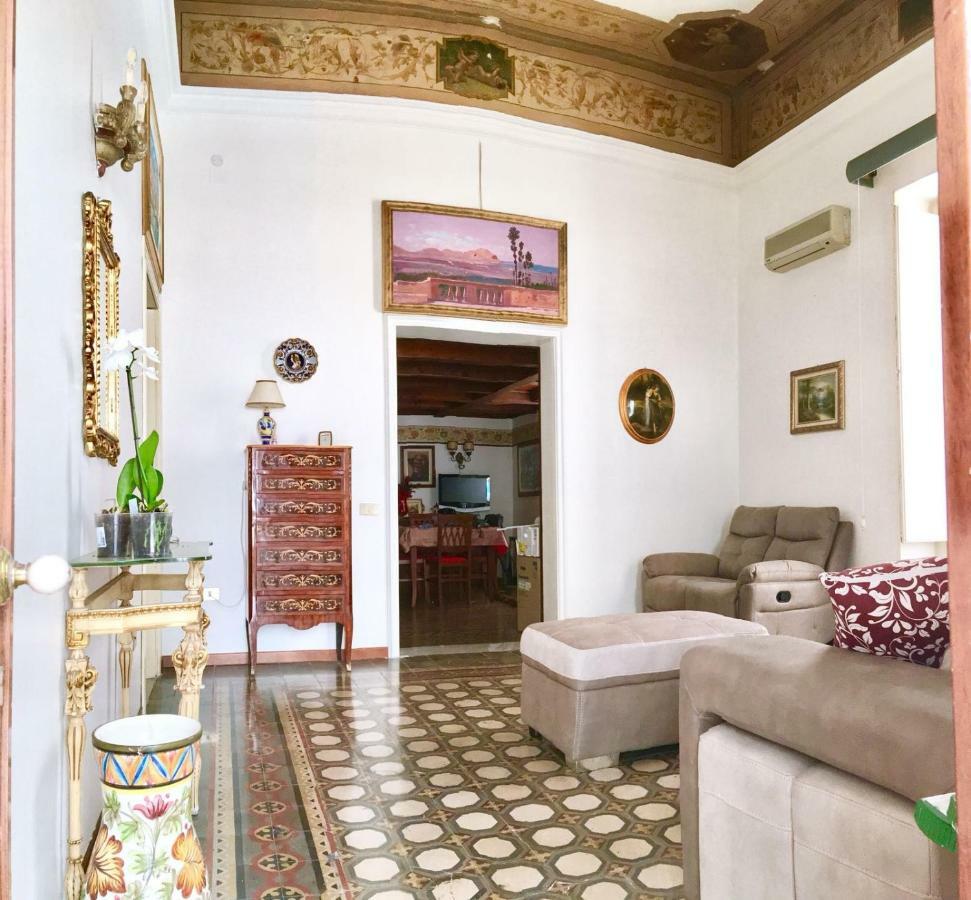 Casa De Spuches Villa ปาแลร์โม ภายนอก รูปภาพ